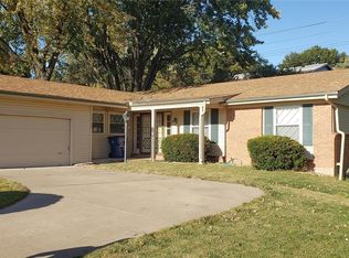 11730 New Halls Ferry Rd, Florissant, MO 63033