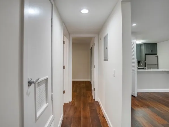 4040 S Hoover St #304, Los Angeles, CA 90037