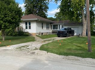 822 S Mill St, Pontiac, IL 61764