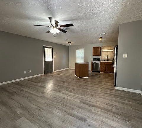 5th image of 45025 MAHONEY Street