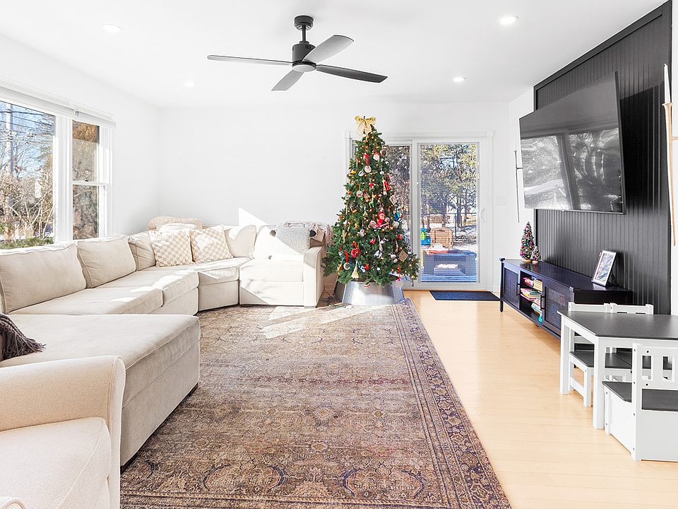 Large, bright living room!