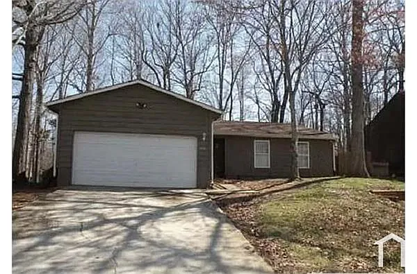 5470 Martins Crossing Rd photo 1