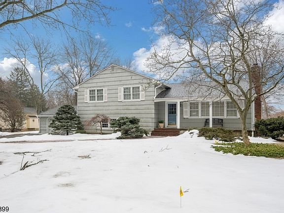 3rd image of 6 Wyndwood Rd