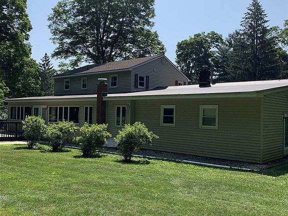 4th image of 25 Edgewood Dr
