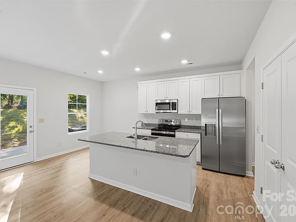 3rd image of 260 Landers Chapel Rd