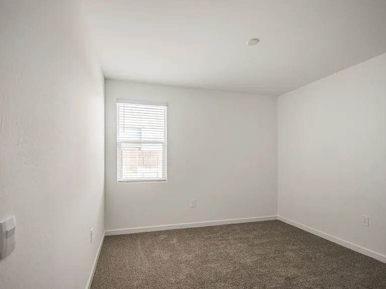 1749 W Stealth Ave — Photo 18
