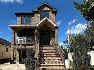 161 Kiswick St, Staten Island, NY 10306