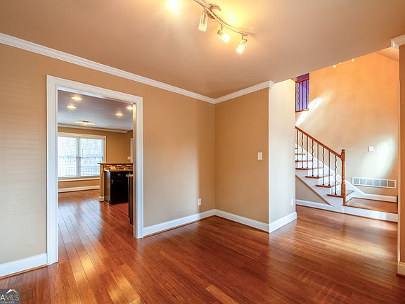 5th image of 6432 Ivey Chase SE