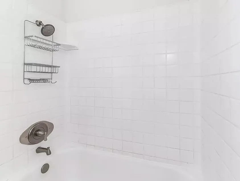 3 bed, 1261 sqft, $2,600 — Photo 4