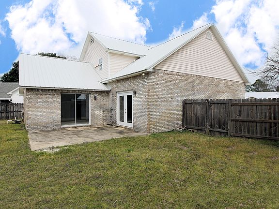 4th image of 23 Ruby Cir