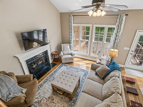 5th image of 5308 Fredericksburg Way W
