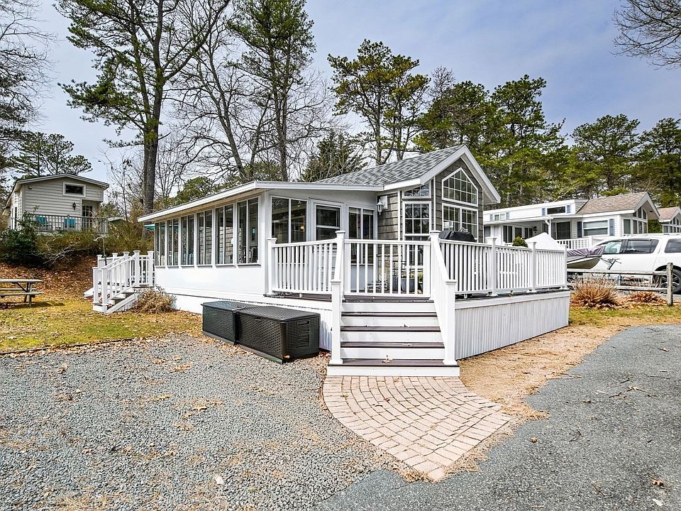 1st image of 185 Cotuit Rd #1
