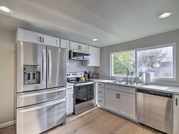 4th image of 720 Avenue B