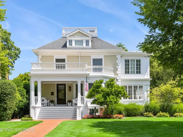 523 Essex Rd, Kenilworth, IL 60043