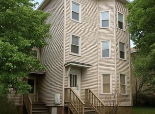 93 Newbury St, Auburn, ME 04210