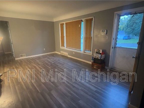 3rd image of 312 Buckingham Ave