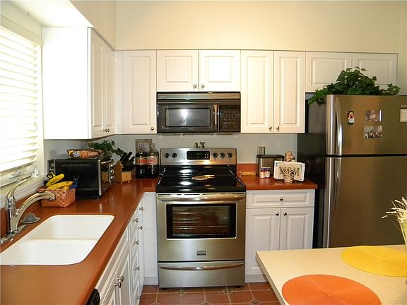 4th image of 5010 Harmony Cir Unit 26