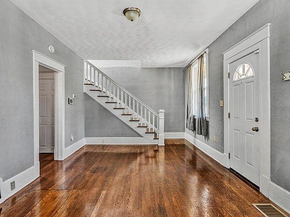 2nd image of 2507 Clifton St NW