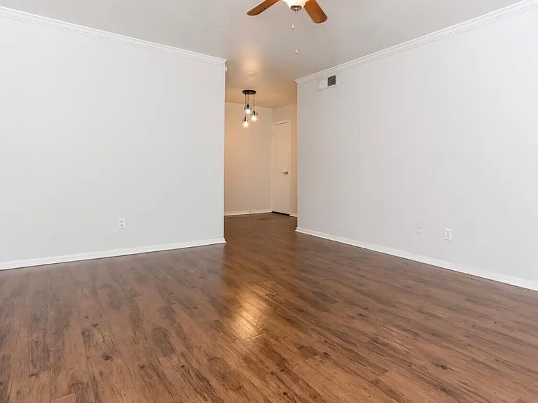 500 W Lamar St McKinney, Tx. 75069 — Photo 6