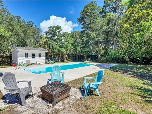 18 Oleander Pkwy, Mary Esther, FL 32569