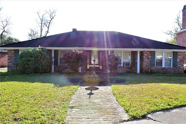 1st image of 9516 Robin Ln