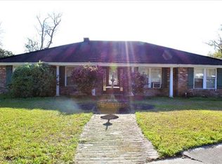 9516 Robin Ln, New Orleans, LA 70123