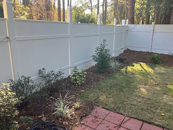 3rd image of 23 Sugar Maple Ln