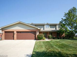18761 Chestnut Ct, Mokena, IL