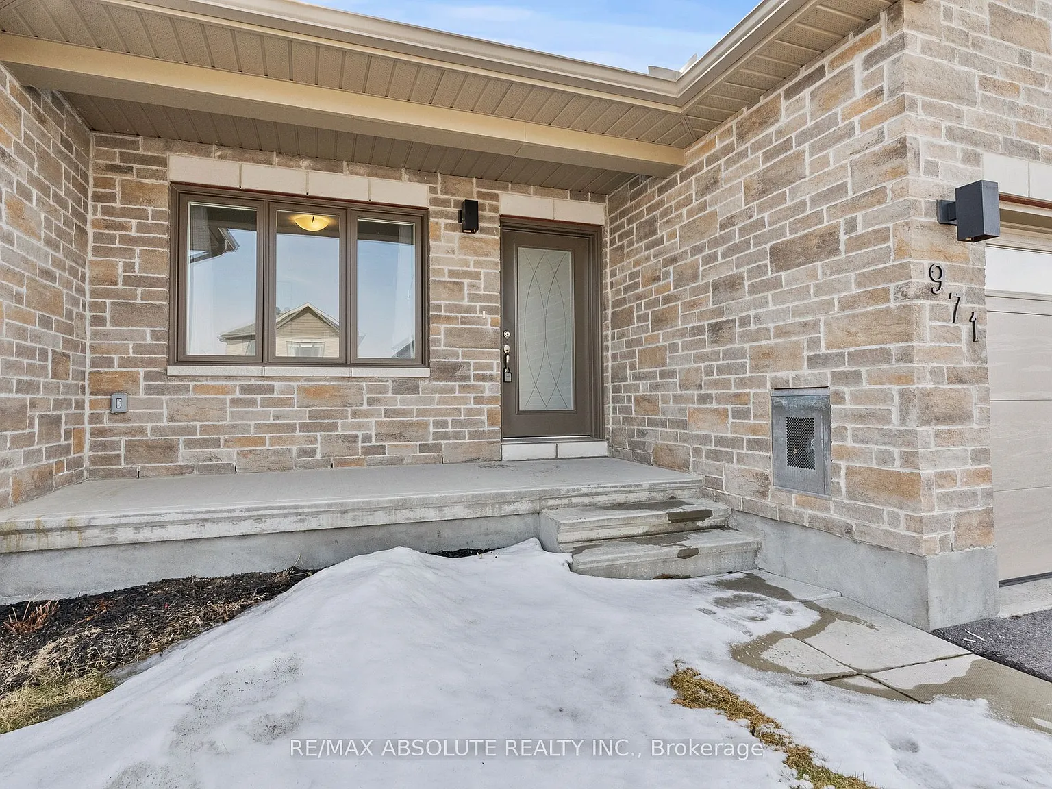 2 bed, $2,550 — Photo 2