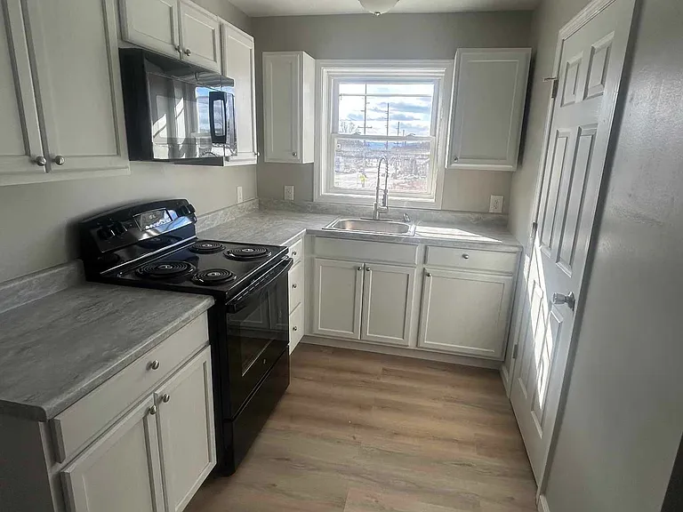 1528 Lynn Garden Dr #2 — Photo 2