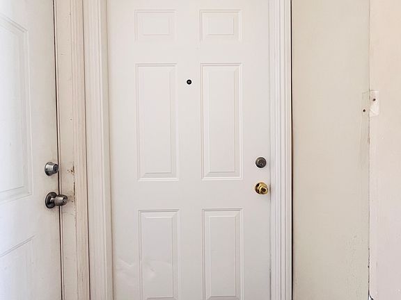 2nd image of 1315 S Catalina St #1319