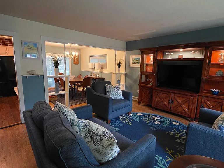 205 Euclid Ave — Photo 10