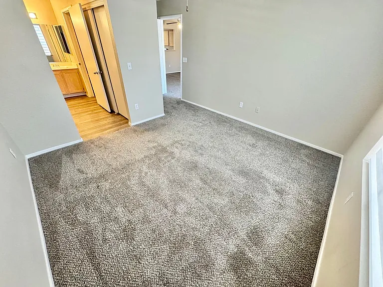 8070 W Russell Rd #2121 — Photo 6
