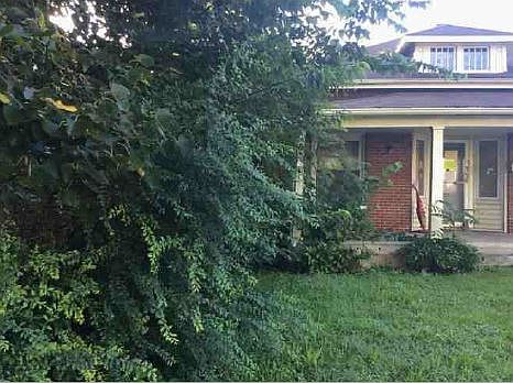 3rd image of 2301 Lyndhurst St NW