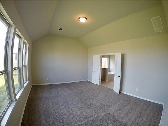 5th image of 3002 Bernadino Dr