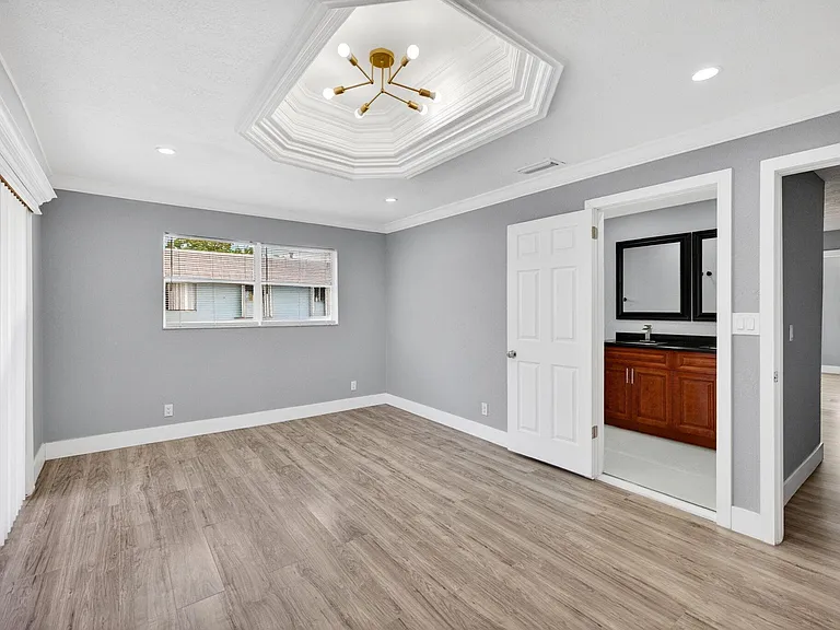 5424 SW 44th Ter — Photo 35