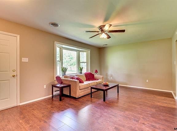 3rd image of 170 Black Walnut Dr