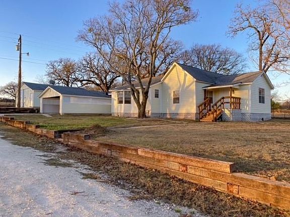 2nd image of 1037 County Road 909