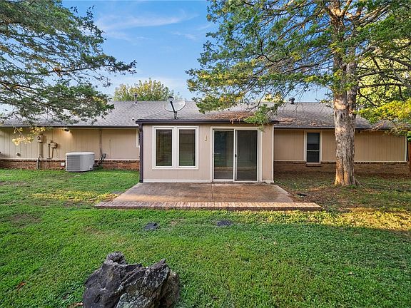 5th image of 2525 E Country Way
