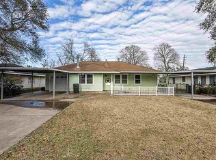 3740 Boyd Ave, Groves, TX 77619