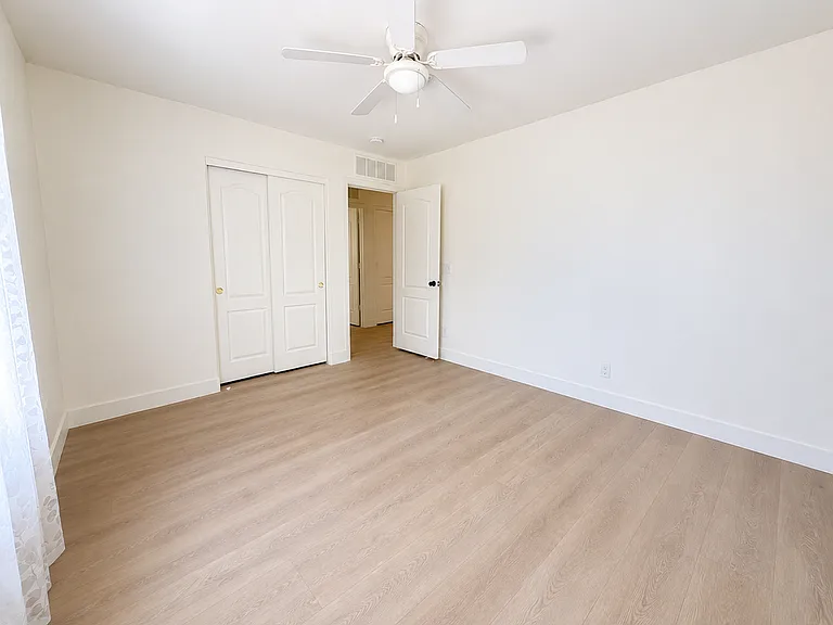 9541 W Frank Ave — Photo 23