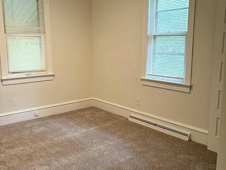 130 Poplar St — Photo 10