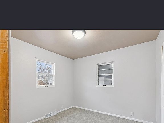 4th image of 224 W Wellington St #224