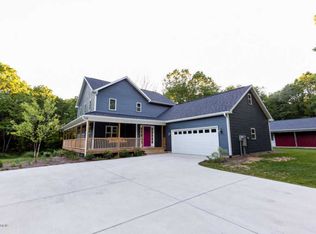 9405 N 42nd St, Hickory Corners, MI 49060