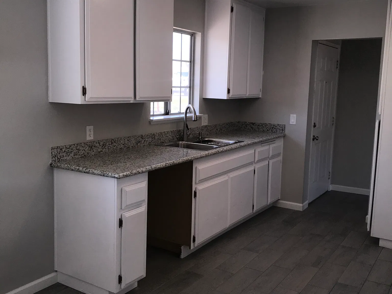 21026 Lone Eagle Rd — Photo 2