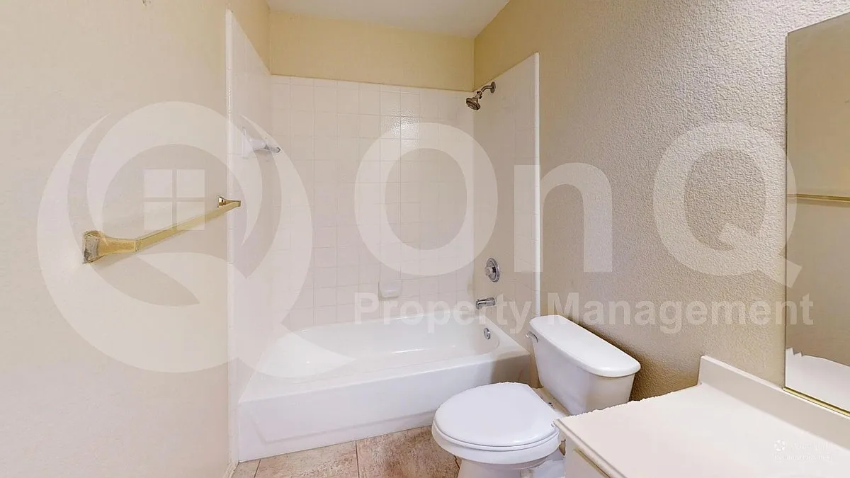 Building Photo - 4800 Rum St