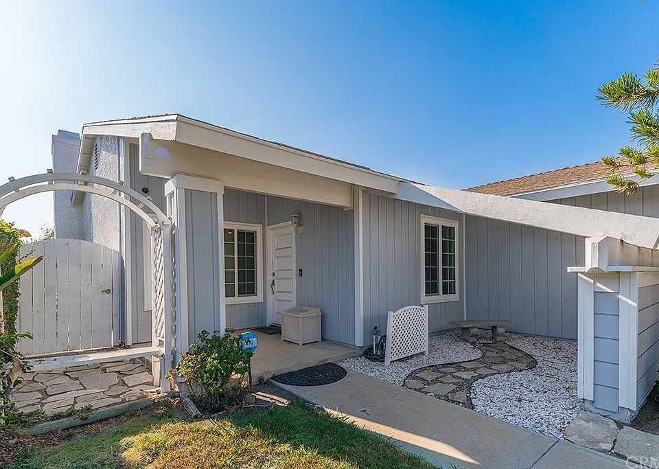 1st image of 1901 Lerona Ave