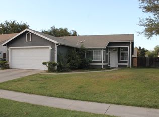 2068 W Tyson Ave, Tulare, CA 93274