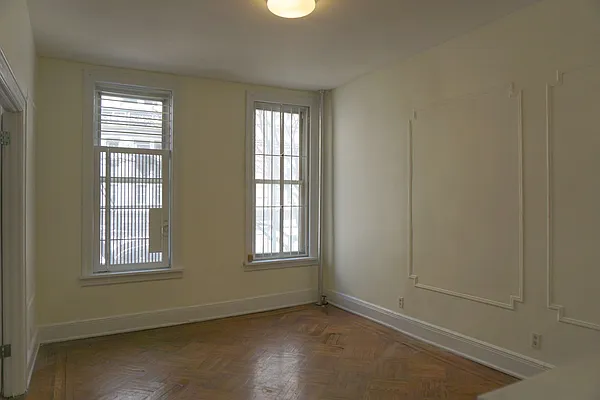 Rented by Compass | media 12