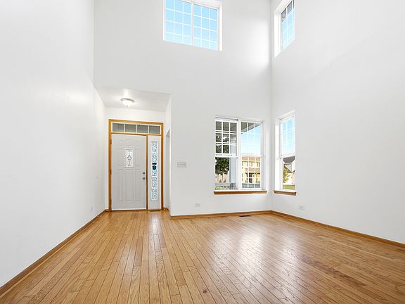 2nd image of 3106 Holden Cir